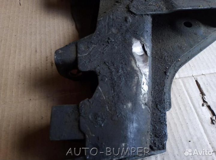 Renault Megane II 2003-2009 Балка подмоторная (Под