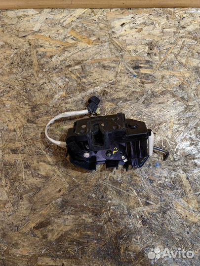 Замок Двери Левый Задний Хендай Гетц Рестайлинг