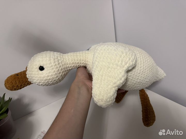 Вязанная игрушка гусь