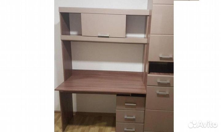 Стол компьютерный с надстройкой