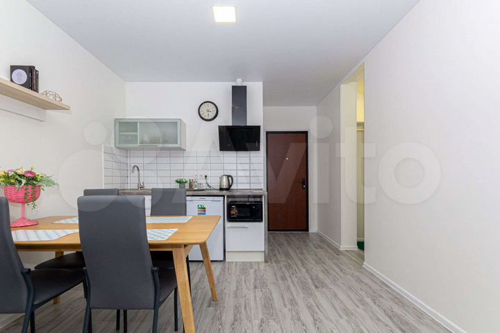 2-к. квартира, 65 м², 1/13 эт.