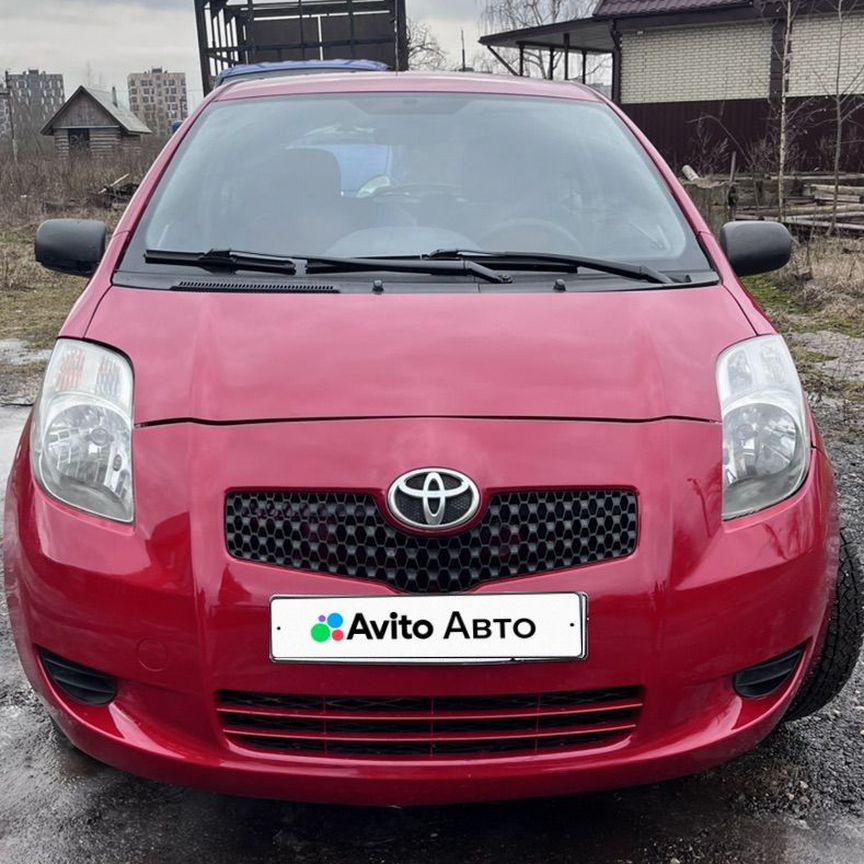 Купить Toyota Yaris 🚘 от 349 000 ₽ в Новгородской области