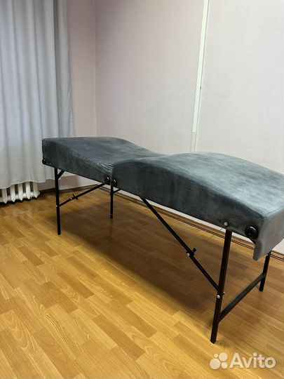 Анатомическая кушетка для наращивания ресниц