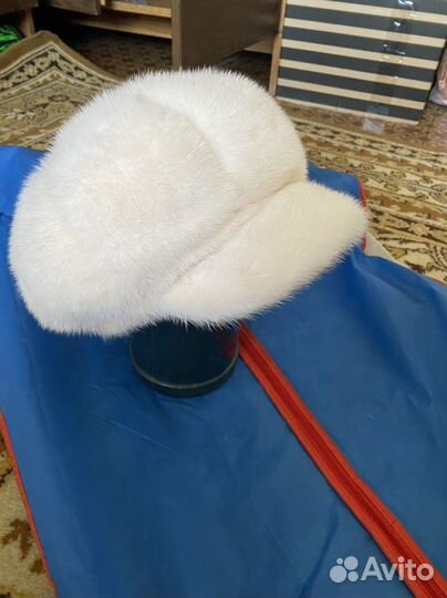 Кепка норковая женская