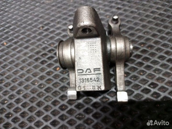 Опора (ось) коромысел впускного и выпускного