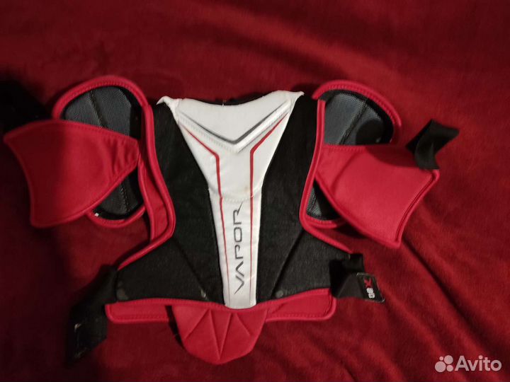 Нагрудник хоккейный