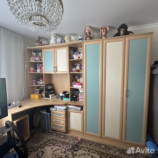 Мебель в комнату ребенку (подростку )