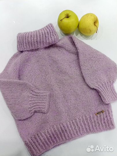 Свитер ручной работы