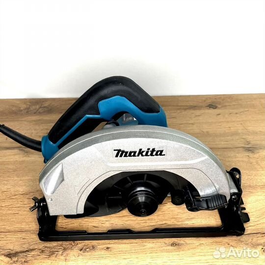 Циркулярка Makita HS7000 (новая)