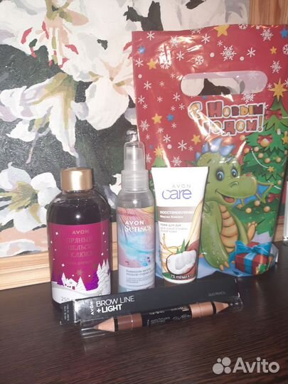 Парфюмированный новогодний подарочный набор