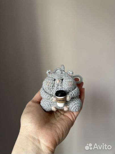 Вязаный брелок обвес хомяк