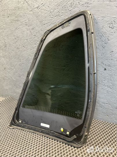 Форточка кузова задняя правая Volkswagen Teramont