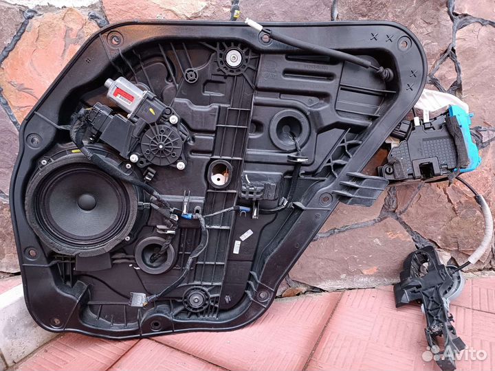 Стеклоподъемник и замок задн.прав.дверь Киа Сид JD