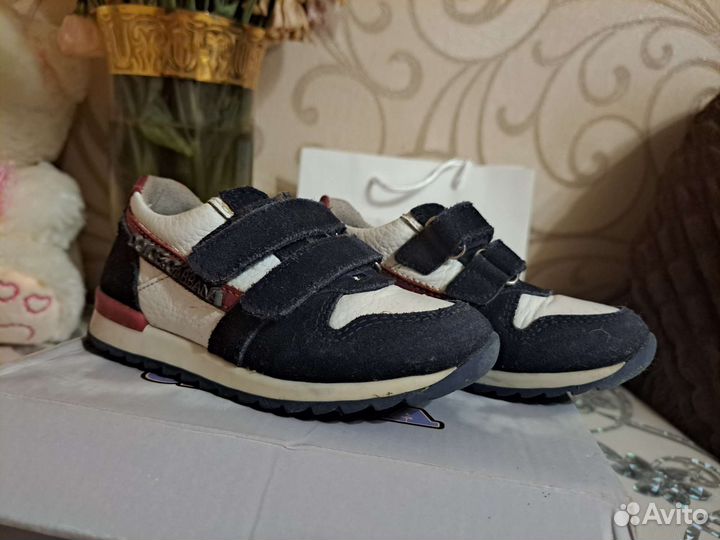 Детская спортивная обувь 24 размер