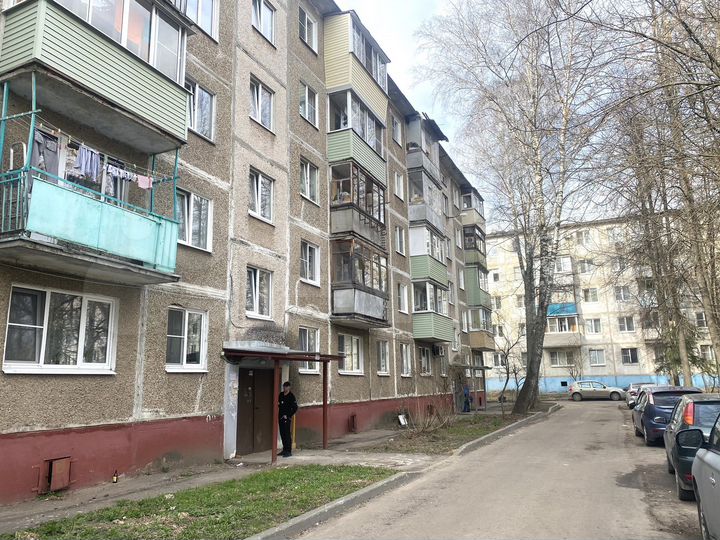 2-к. квартира, 43 м², 2/5 эт.