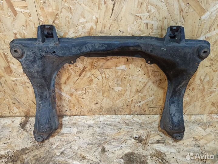 Подрамник Audi 80 B4