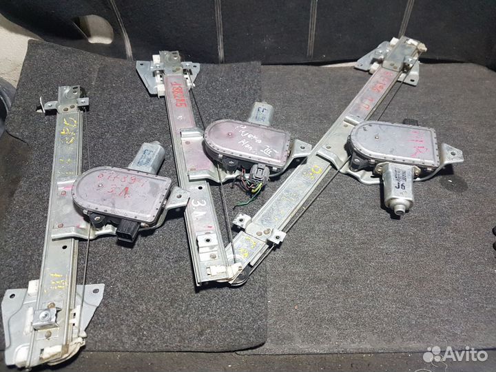 Стеклоподьемник Mitsubishi pajero 3