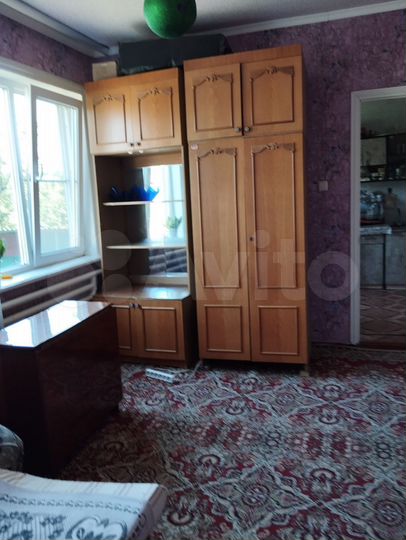 Комната 18 м² в 4-к., 1/1 эт.