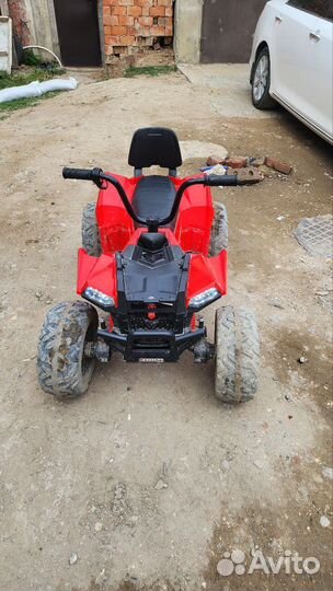 Детский квадроцикл на аккумуляторе б/у