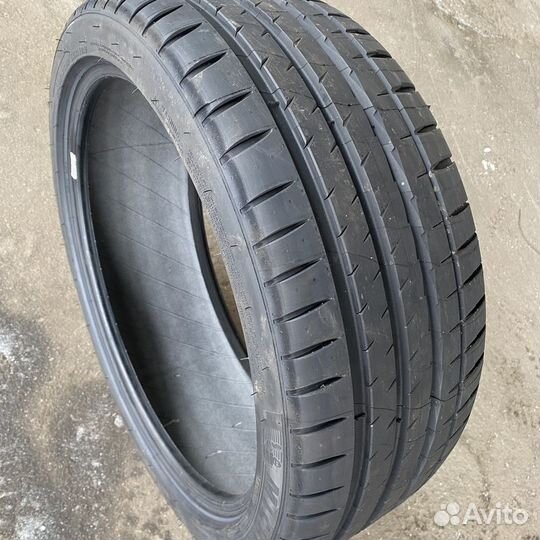 Michelin Pilot Sport 4 S 265/40 R20 Y