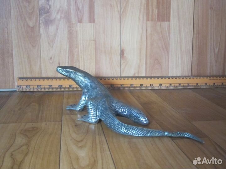 Статуэтки из бронзы
