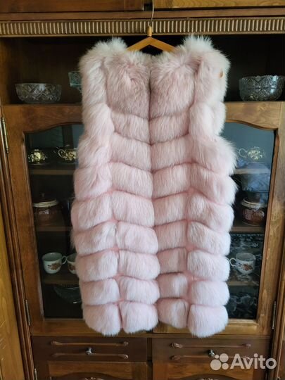 Жилетка меховая женская