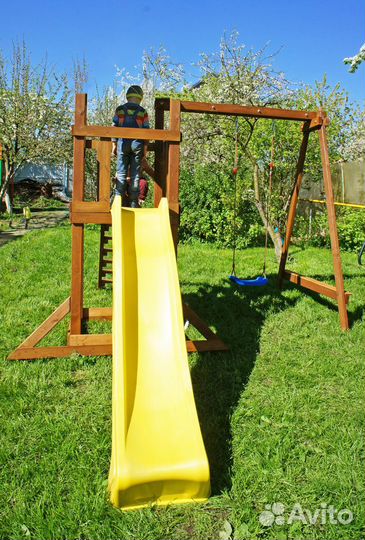 Деревянная площадка