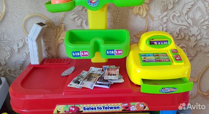 Детская кухня и магазин