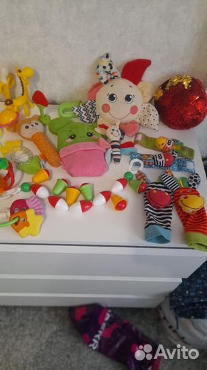 Игрушки,погремушки от 0 до 8 мес