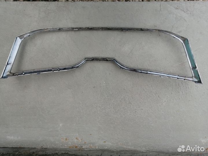 Окантовка решетки радиатора октавия а7