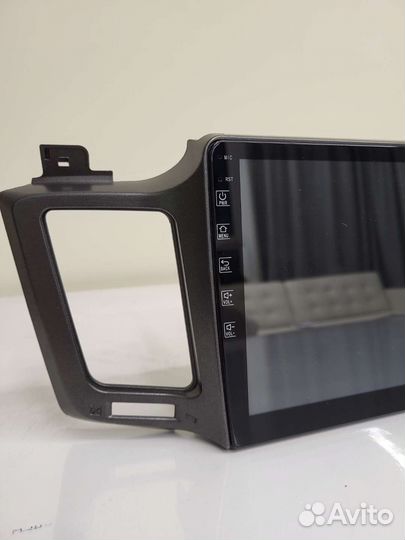 Магнитола штатная на Toyota Rav 4