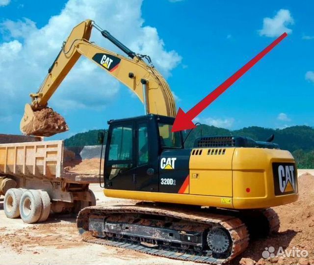 Стекло лобовое кузовное на экскаватор cat 320 Dl