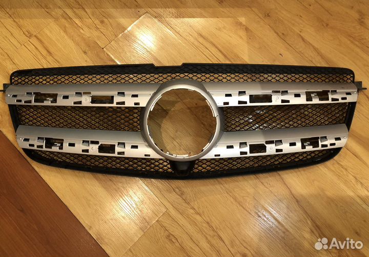 Решетка радиатора Mercedes Benz GL