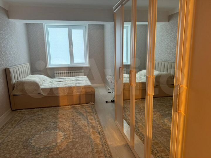 2-к. квартира, 80 м², 2/10 эт.