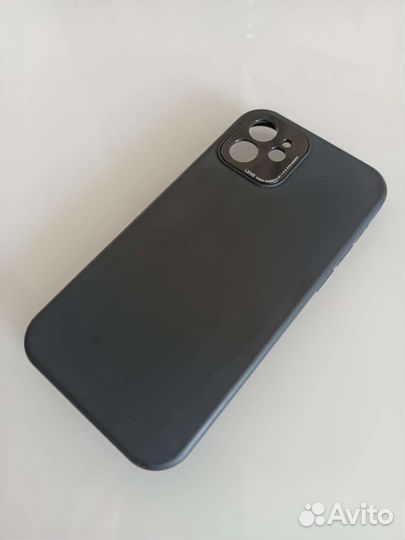 Чехол на iPhone 12