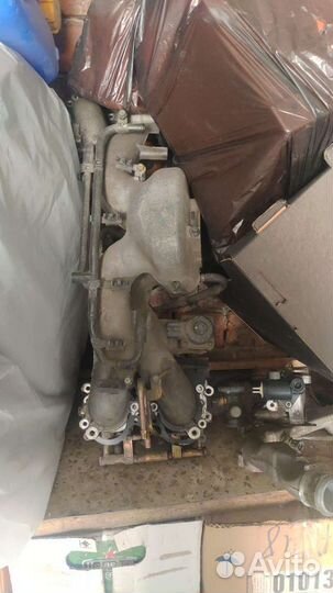 Коллектор впускной в сборе с форсунками EJ203