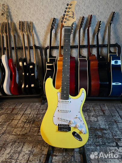 Аренда жёлтой электрогитары для выступлений