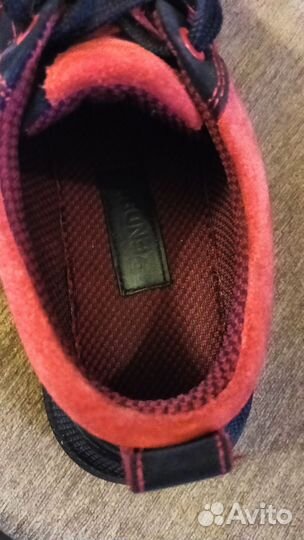 Кроссовки 37