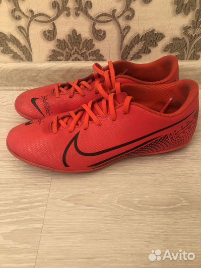 Продаю бутсы Nike, размер 42