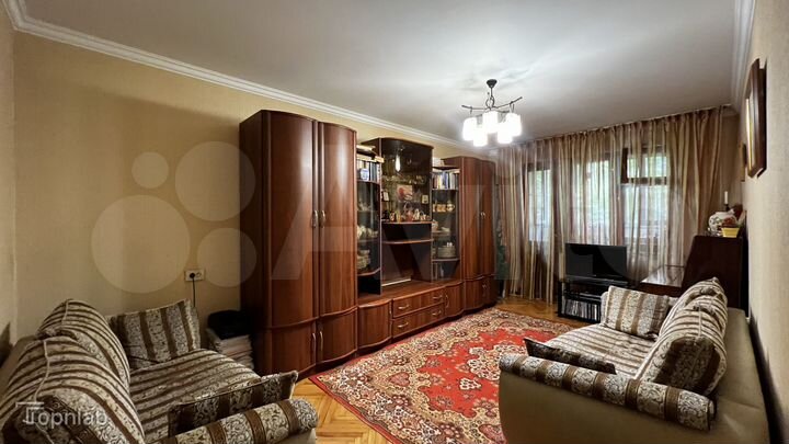 2-к. квартира, 47 м², 3/5 эт.