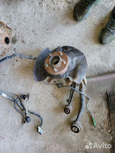 Задние рычаги на ренж Ровер Вог 2005г