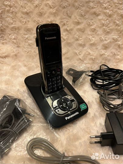 Радиотелефон Panasonic KX-TG8421