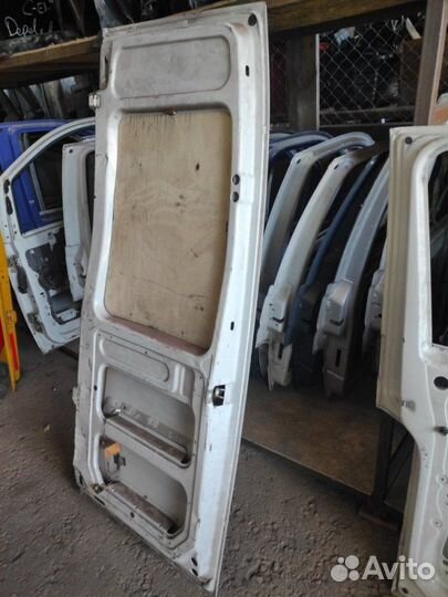 Дверь багажника левая Iveco Daily 35S11 3.0 2008