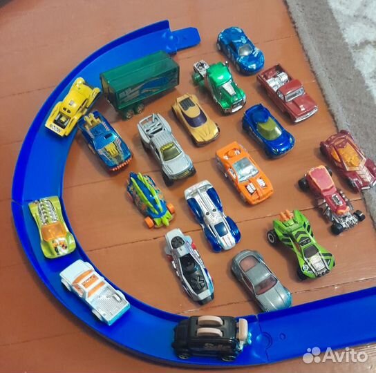 Hot wheels трек трасса + коллекция машинок