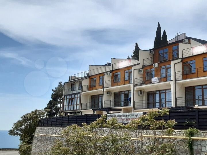 Таунхаус 242 м² на участке 1,5 сот.