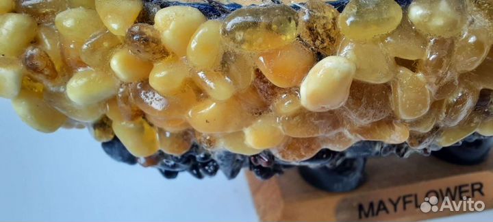 Корабль парусник модель Mayflower янтарь