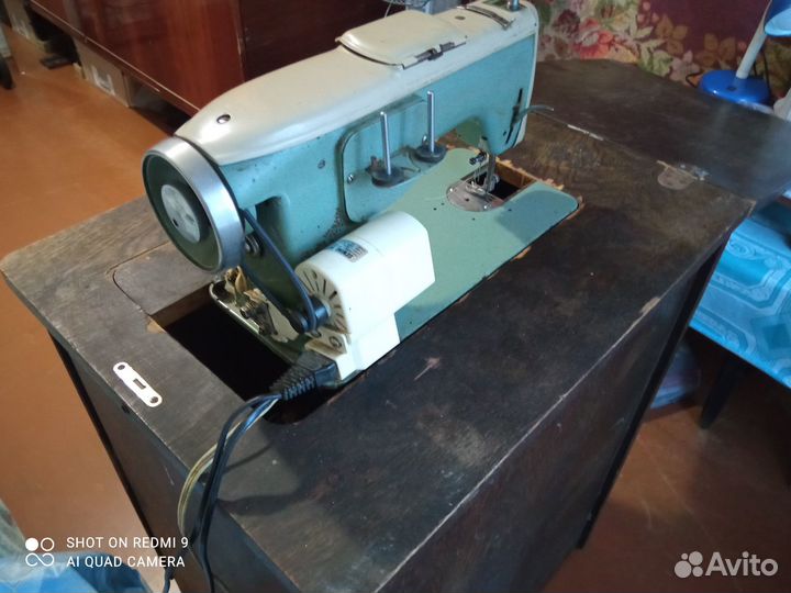 Швейная машина Лада 237-1