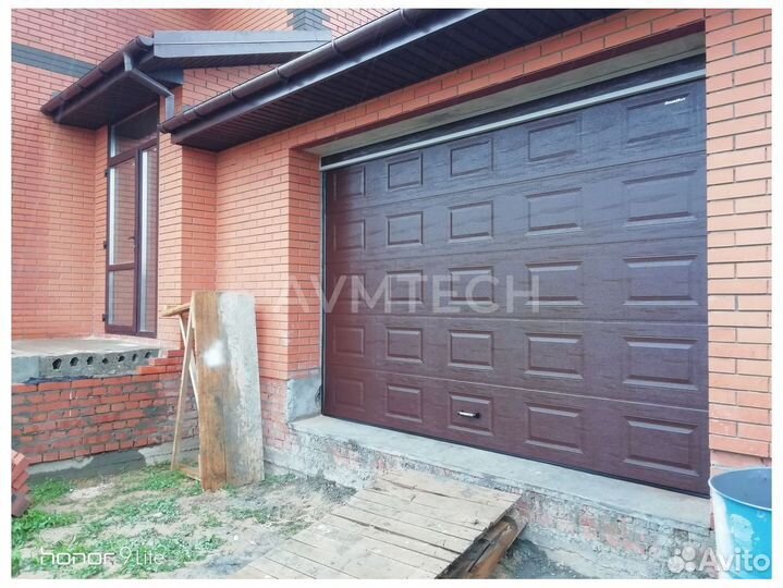 Секционные ворота для гаража