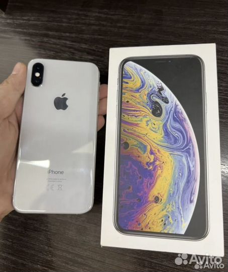 iPhone Xs, 64 ГБ