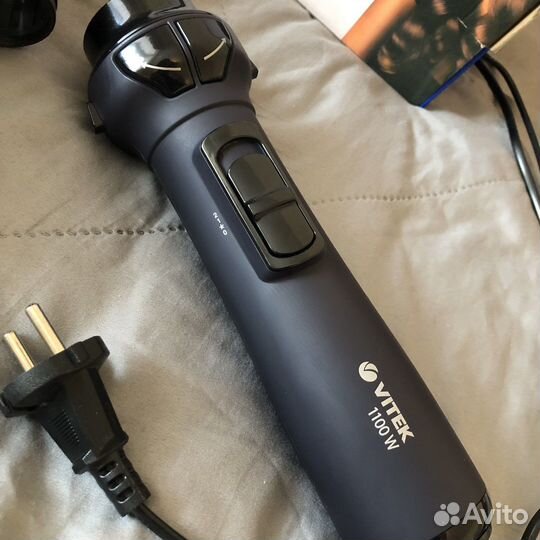 Фен щетка вращающаяся Vitek